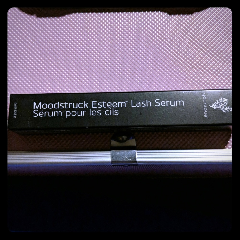 Moodstruck Esteem Lash Serum